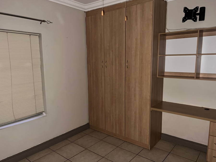 To Let 2 Bedroom Property for Rent in Dassie Rand North West